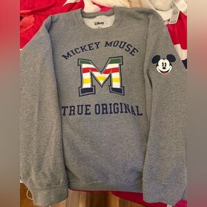 Disney Mickey Mouse sweatshirt, XL